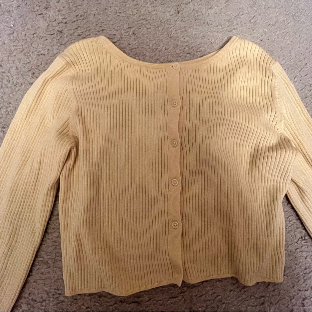 UNIQLO medium sized long sleeve shirt